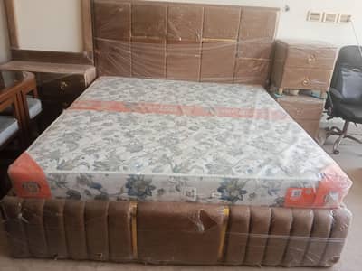 Elegant King Size Bed with Stylish Side Tables & Dressing Table/Premiu