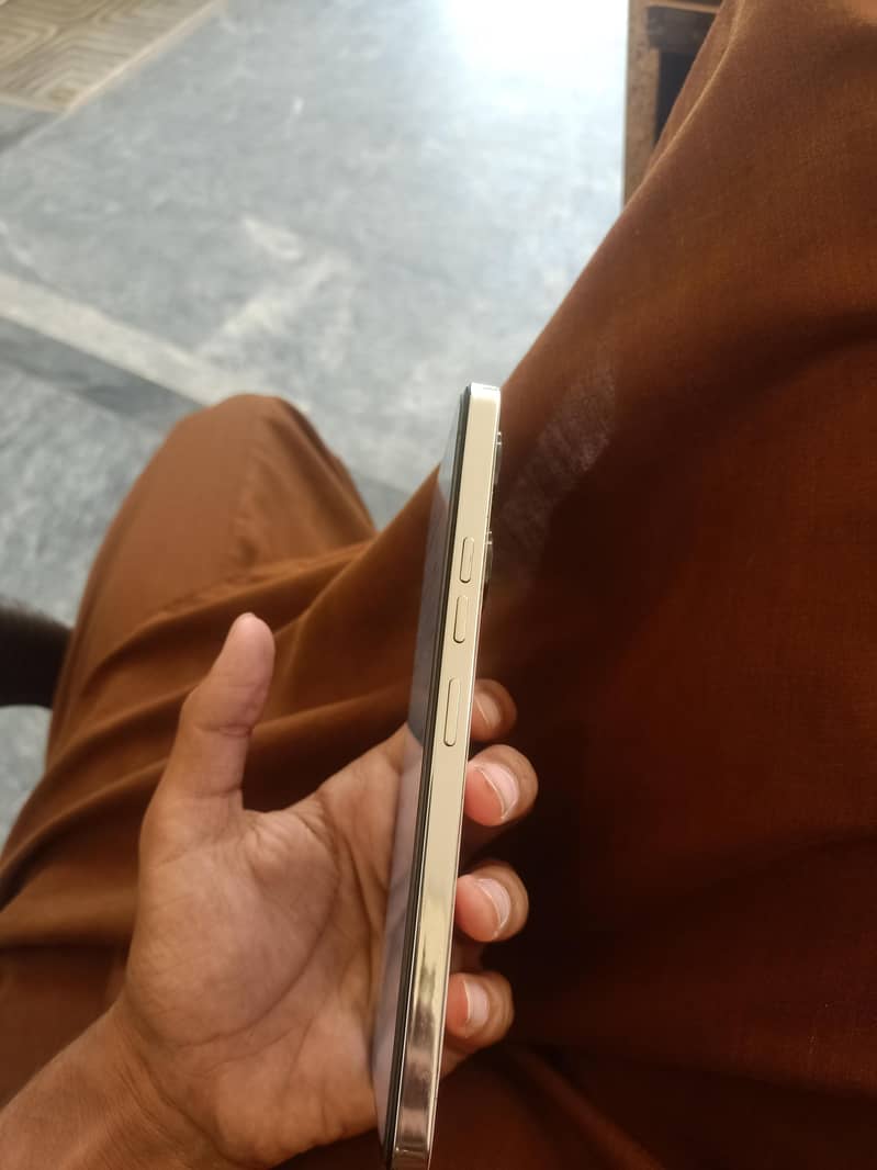Tecno CAMON 20 7