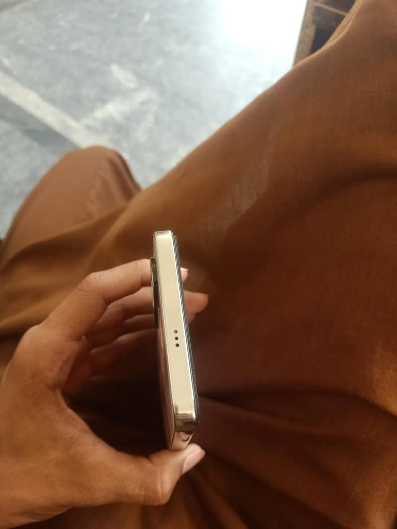 Tecno CAMON 20 9