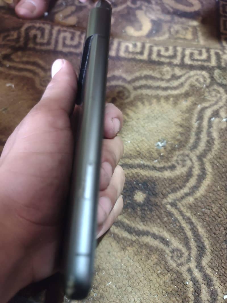 Google Pixel 8 5