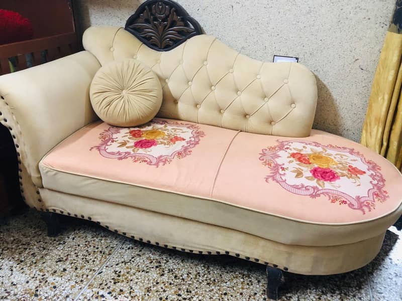 Dewan Sofa 0