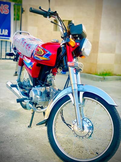 United -US 70CC Model 2025 Good condition -buy and Drive
