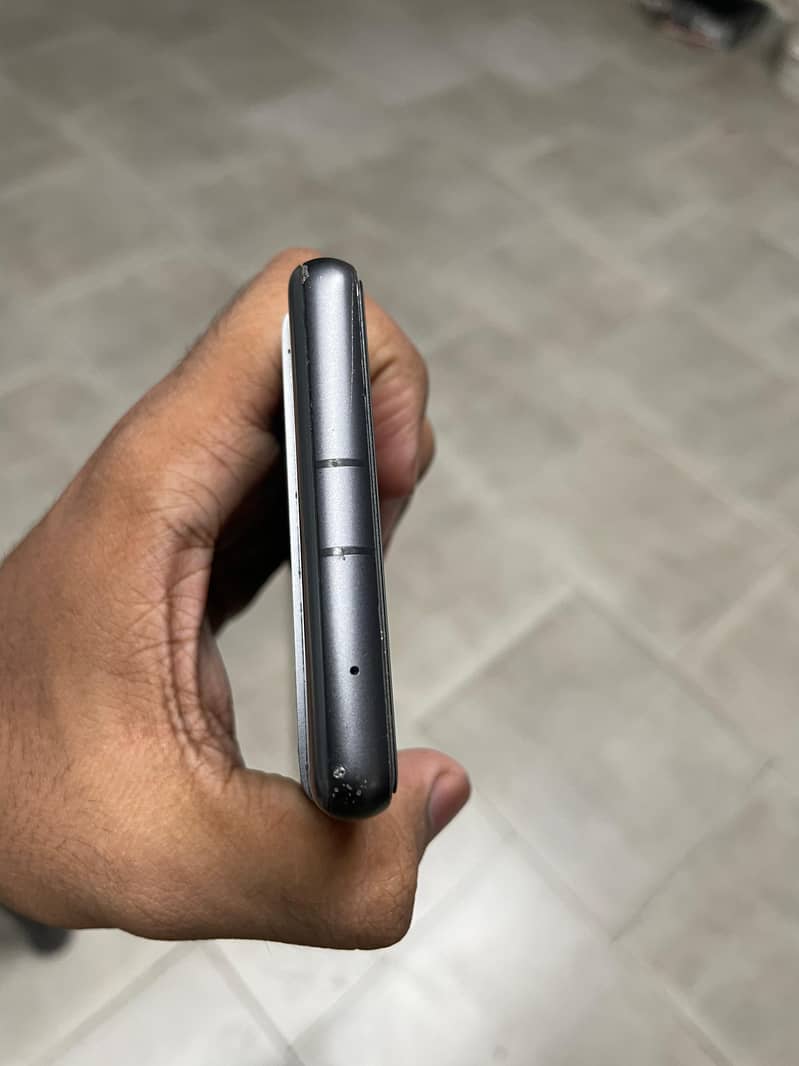 Google Pixel 7a 4