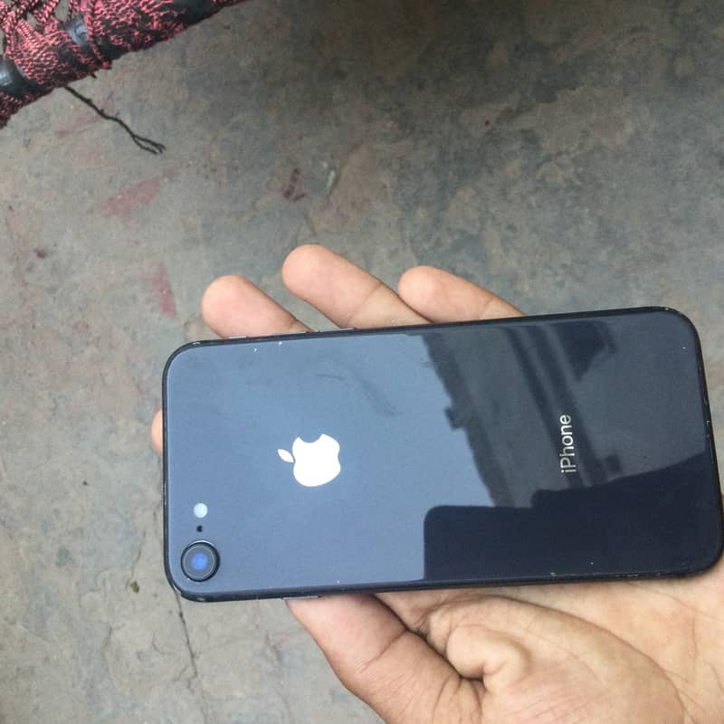 Apple iPhone 8 0