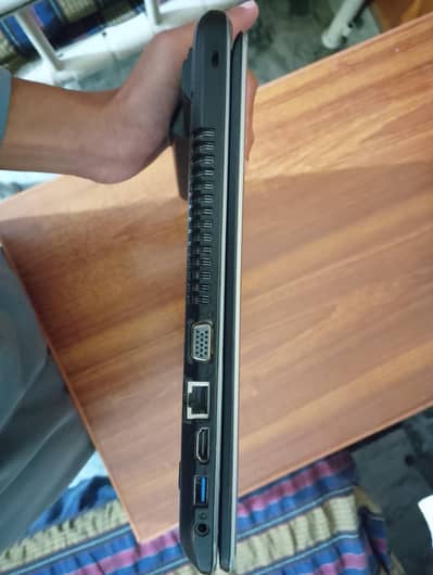 ASPIRE E5-573 4GB RAM 320 HDD