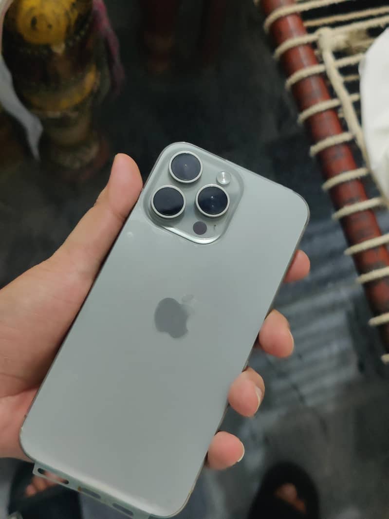 iphone 15 pro max 0