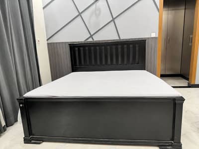 Bed set and mattress for sale