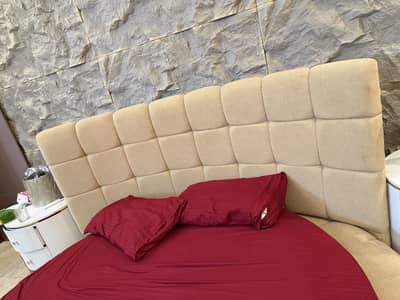 Complete bed set with 2 chairs and couch