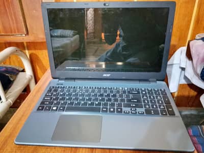 ASPIRE E5-573 4GB RAM 320 HDD