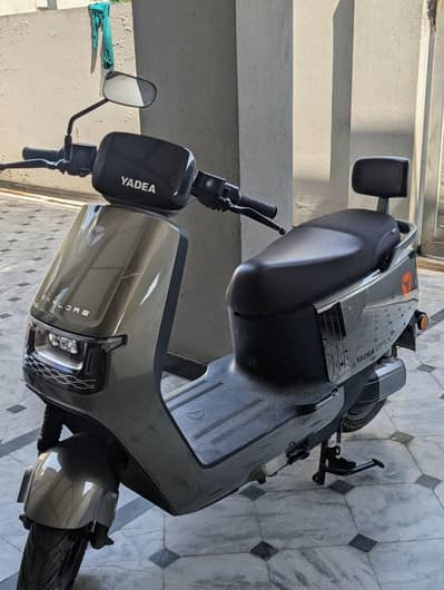 Yadea Electric bike Epoc H 2000 watt motor 700km driven