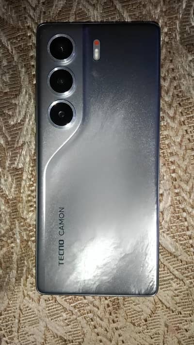 Tecno CAMON 40