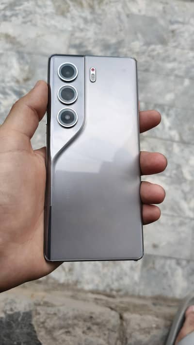 Tecno CAMON 40 Pro