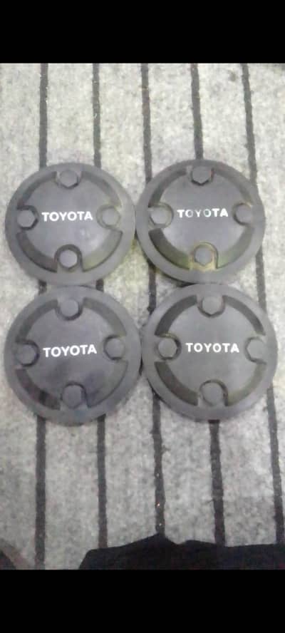 center wheel cups