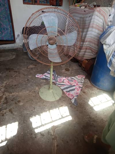Heavy Duty Pedestal Fan - 100% Copper Wiring (Working Condition)