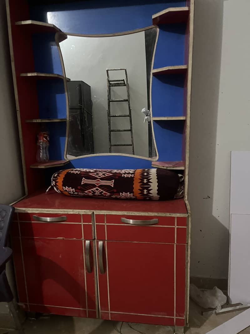 Dressing table 0