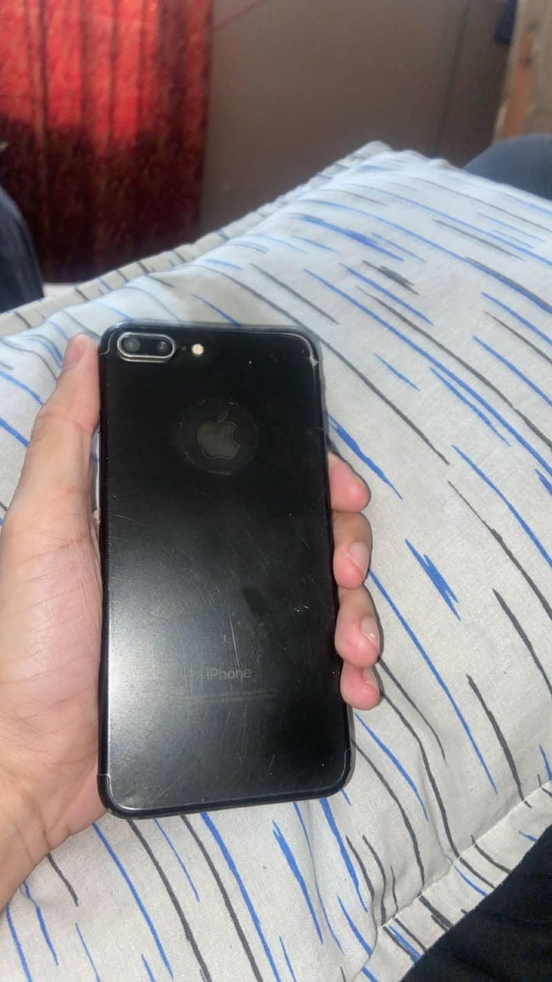 Apple iPhone 7 Plus 1