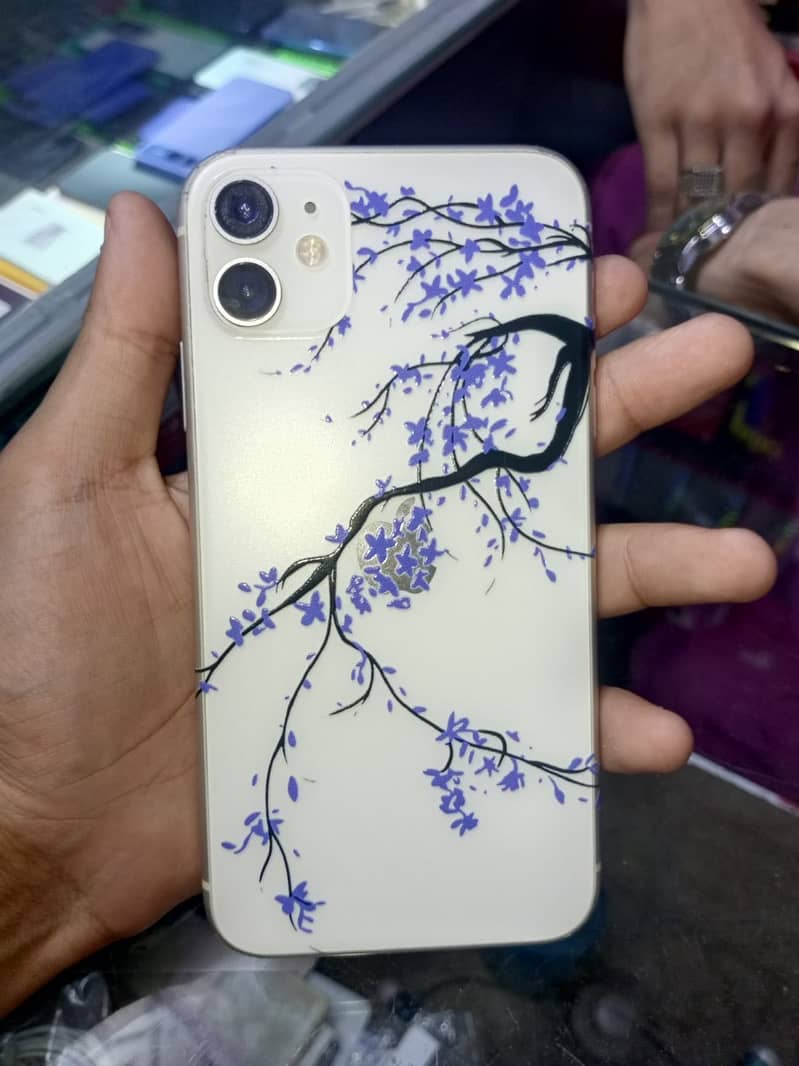 iPhone 11 sim time 8