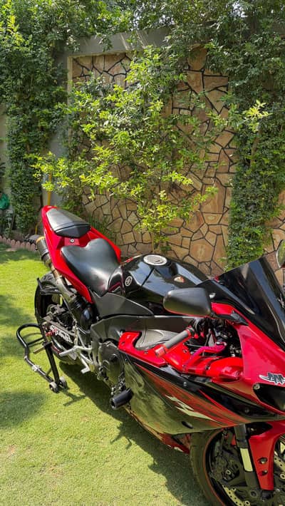 Yamaha R1