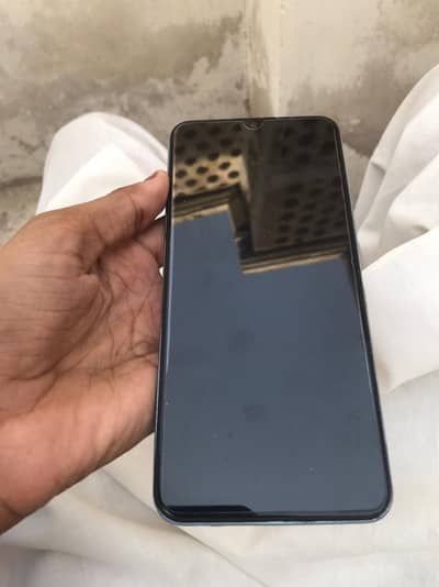 Vivo Y21 with complete Saman box  charger
