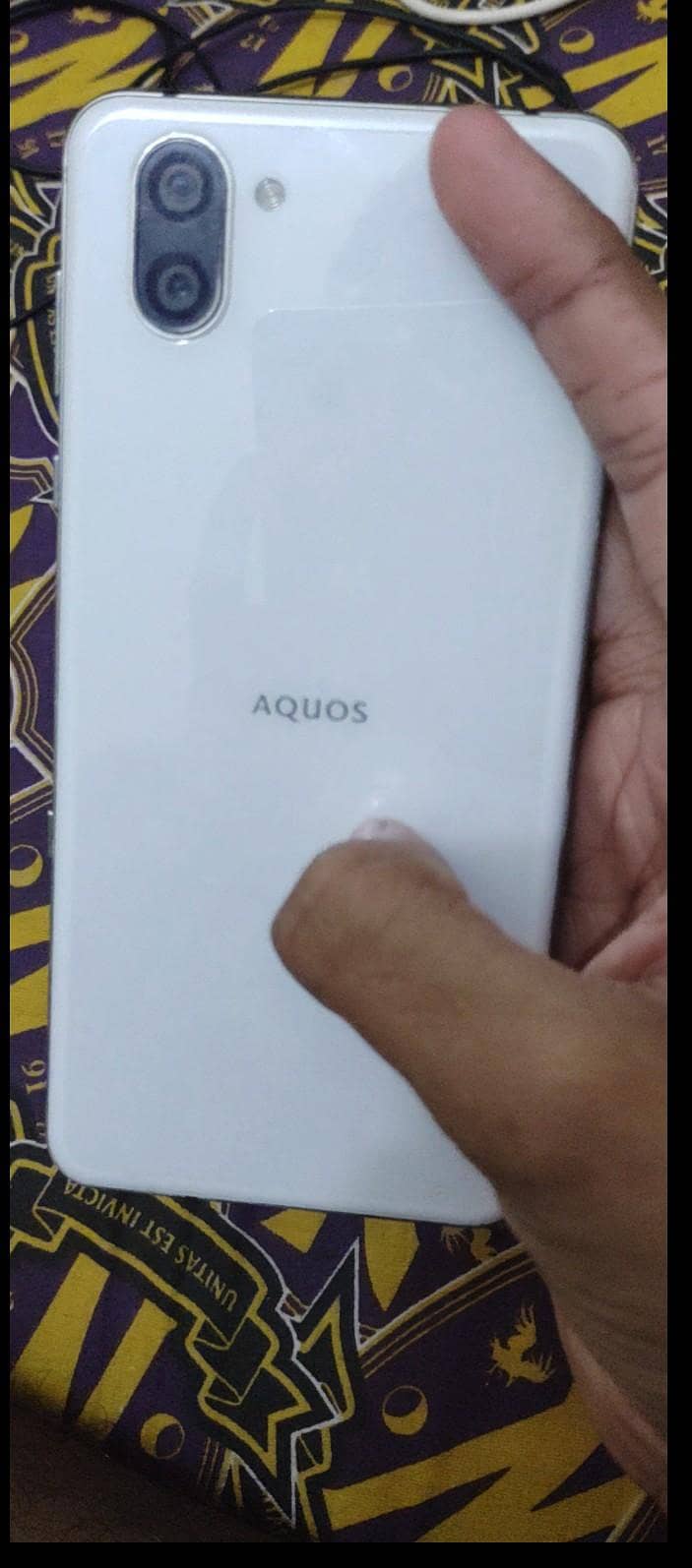 Sharp Aquos R3 1