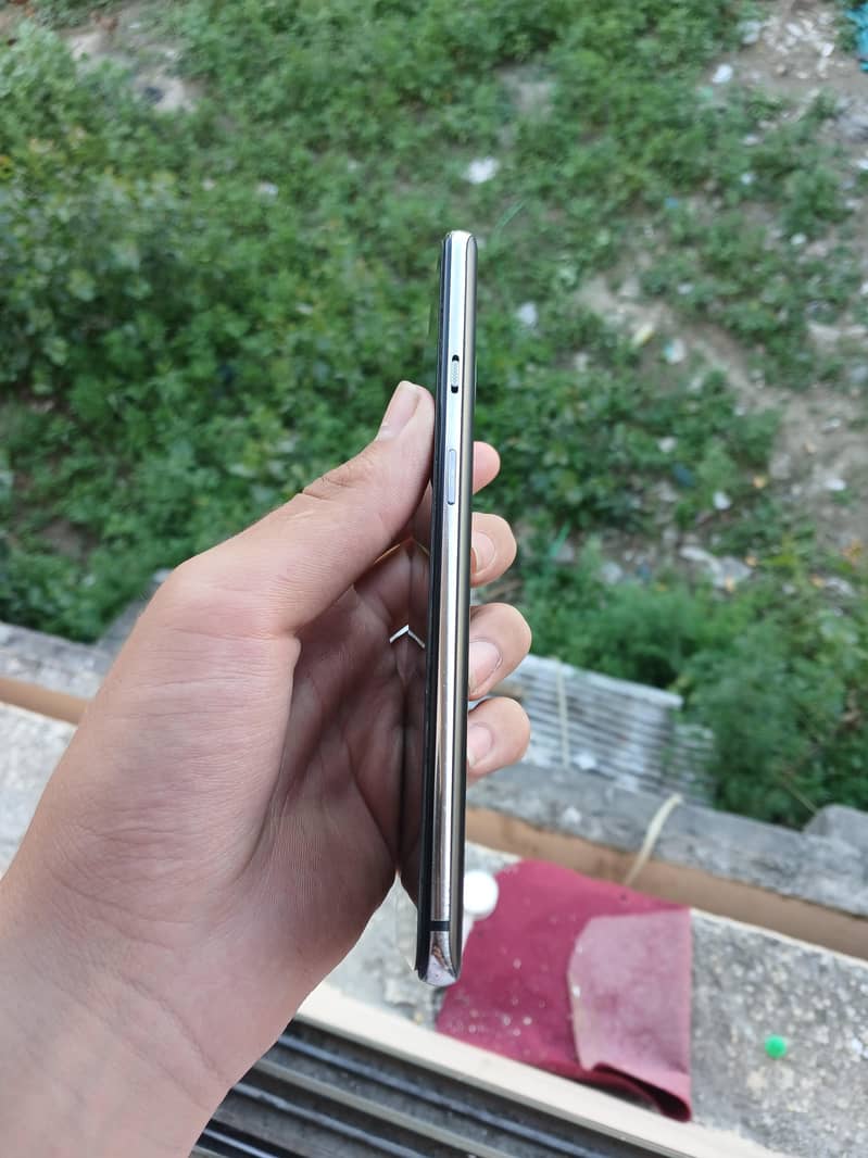 One Plus 7T 3