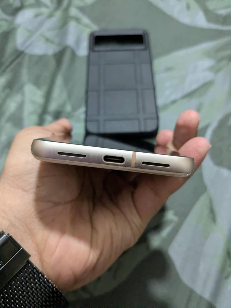 Google Pixel 8 3