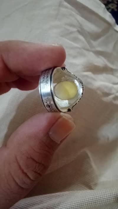 Original Iranian yellow yamni agate ring