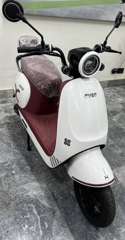 Evee LX scootey for sale 200km use like new