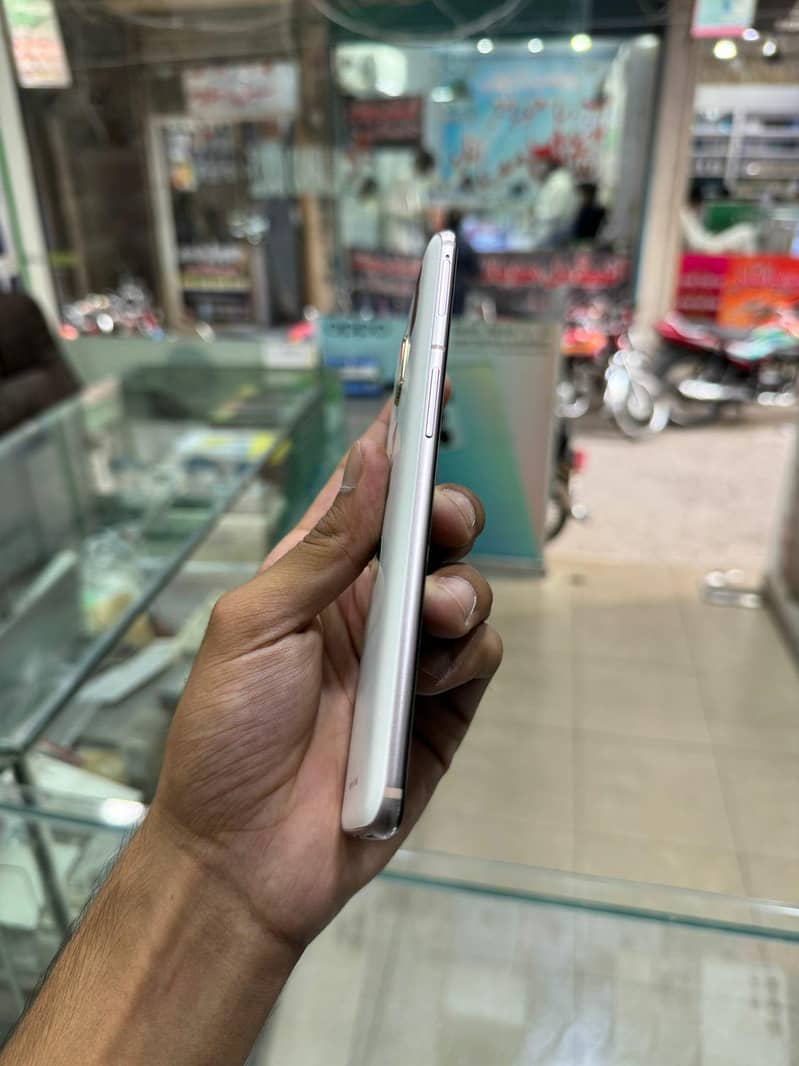 One Plus 6 4