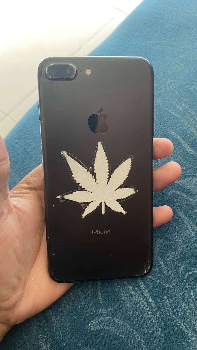 Apple iPhone 7 Plus 0
