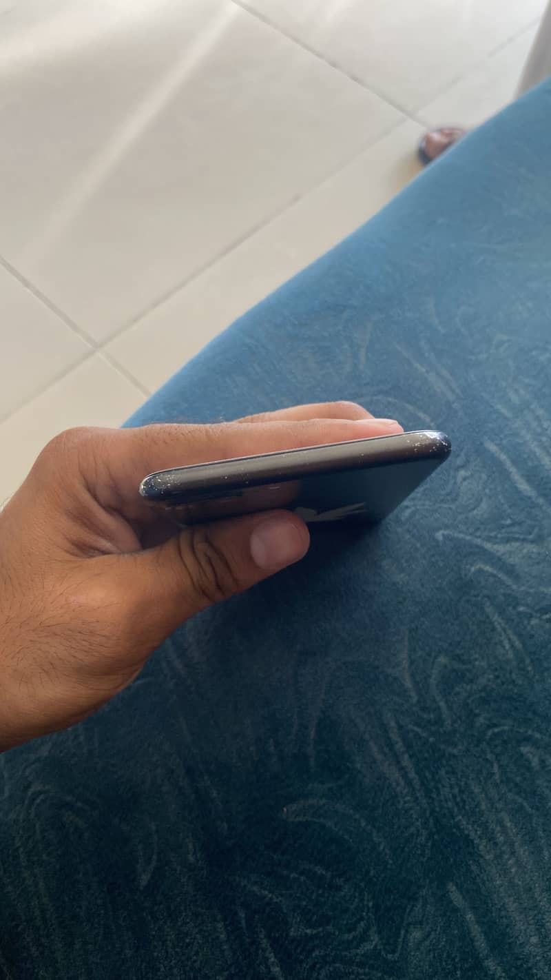 Apple iPhone 7 Plus 3