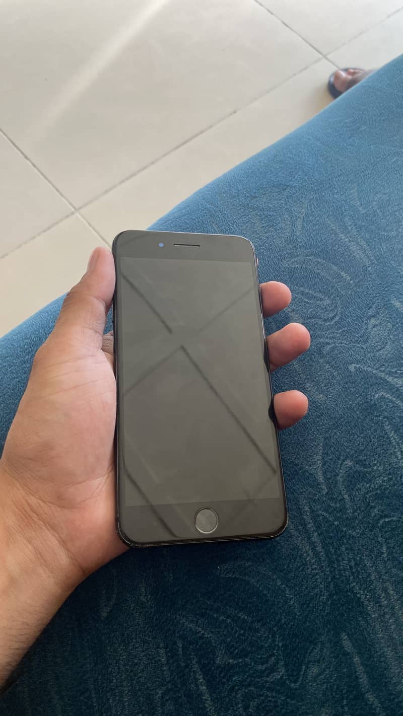 Apple iPhone 7 Plus 4