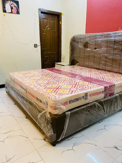 Luxury Wood Bedset