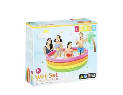 Inflatable swimming pool