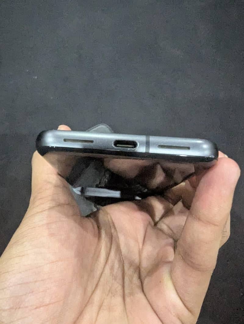 Google Pixel 8 5