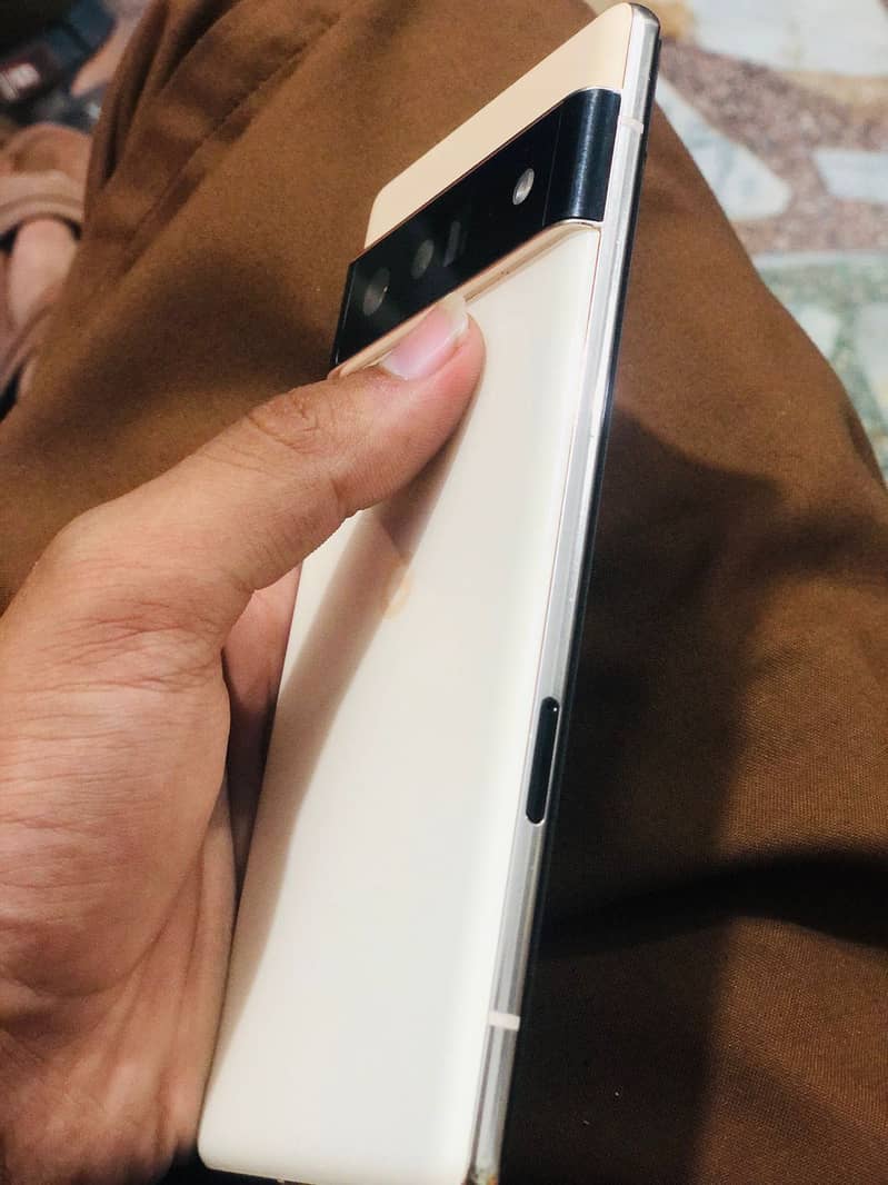 Google Pixel 6 Pro 2