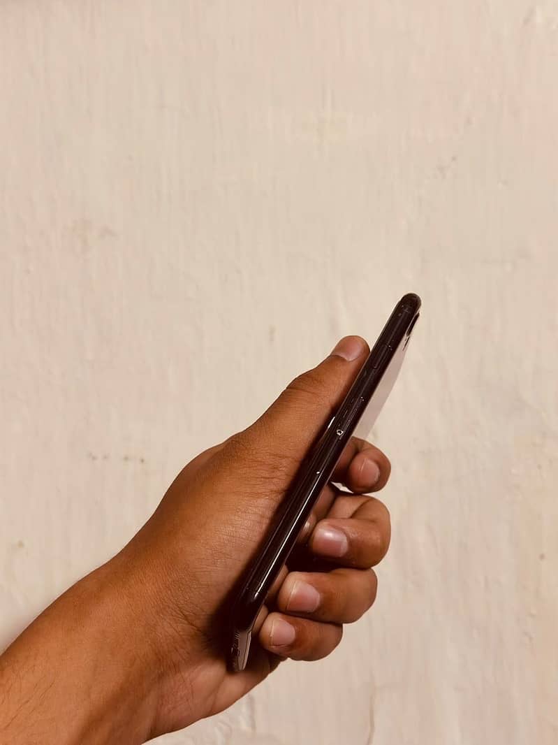 Apple iPhone 7 1