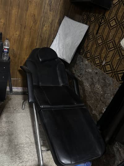 Facial bed