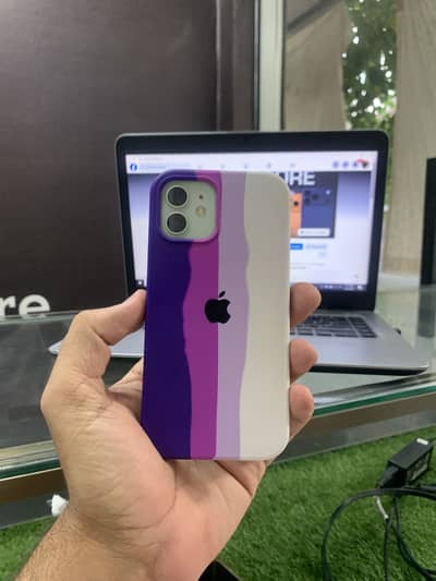 Apple iPhone 12