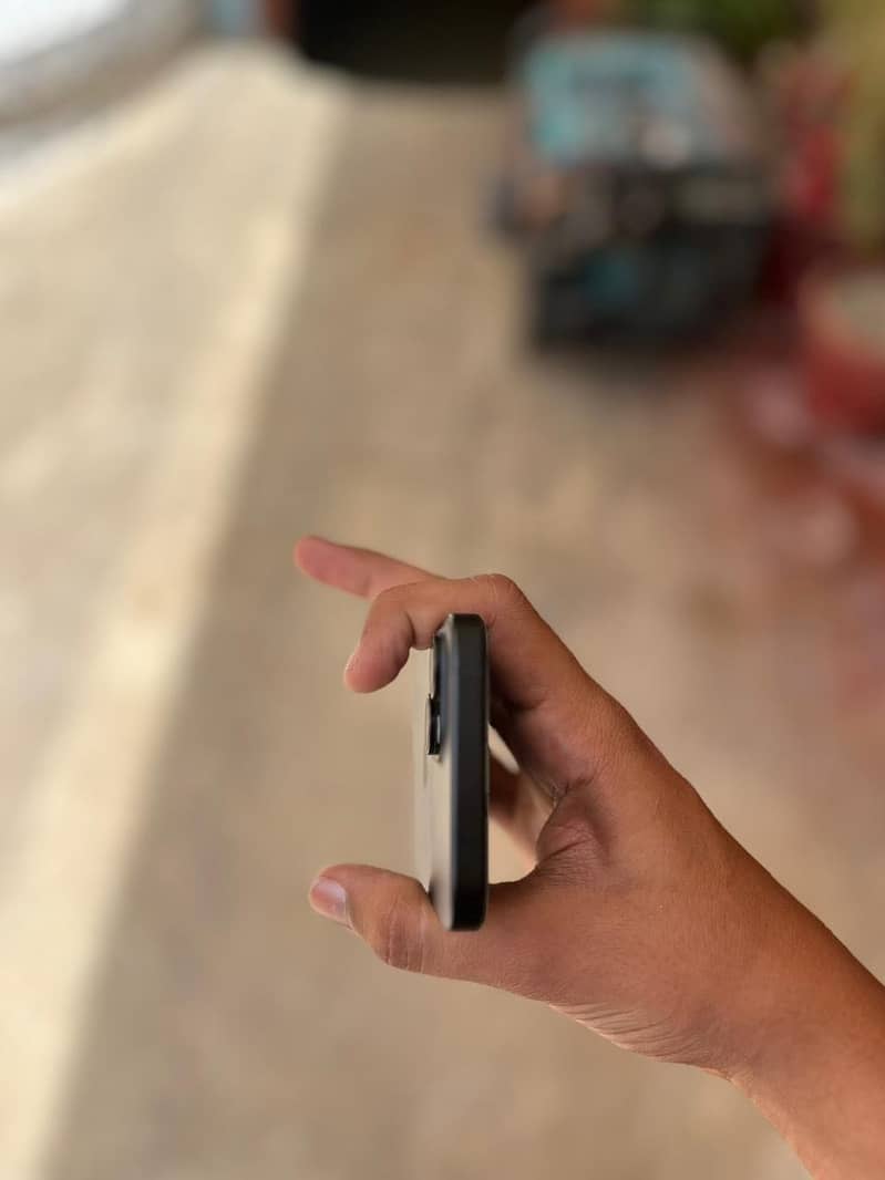 Apple iPhone 15 5