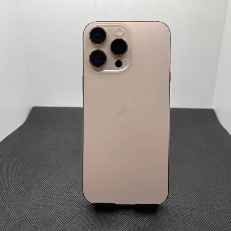 iPhone 16 Pro Max 1