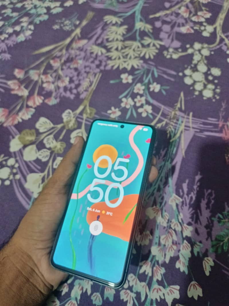 Google Pixel 8 6