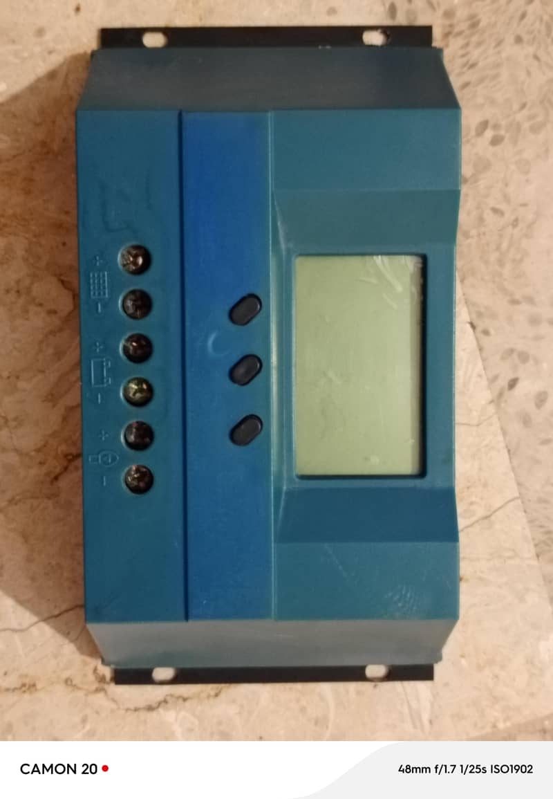Solar Panel + Controller 4