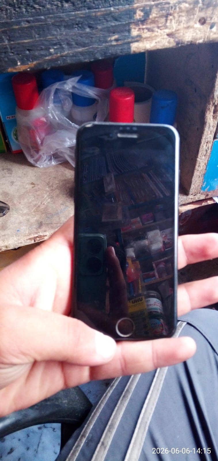 Apple iPhone 7 0