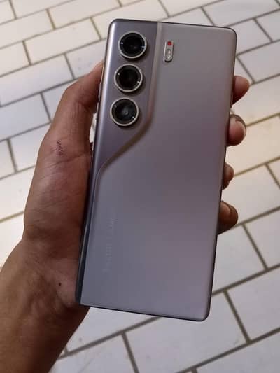 Tecno CAMON 40 Pro