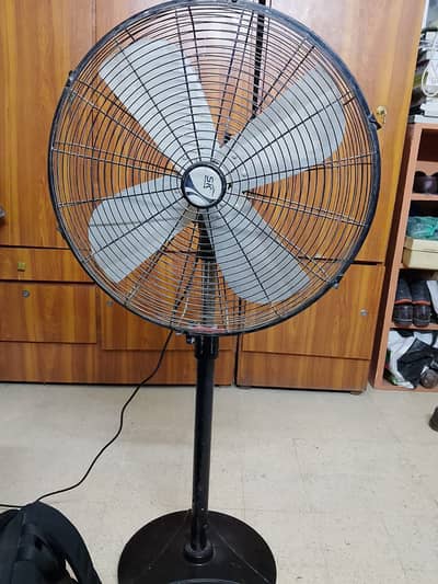 SK PEDESTAL FAN FOR URGENT SALE