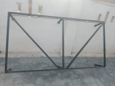 Iron Storage Trunk (پیٹی)
