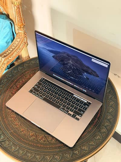 MacBook pro 2019 16 inch
