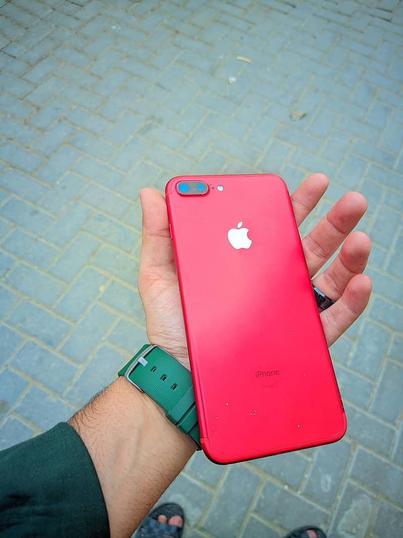 Apple iPhone 7 Plus 0
