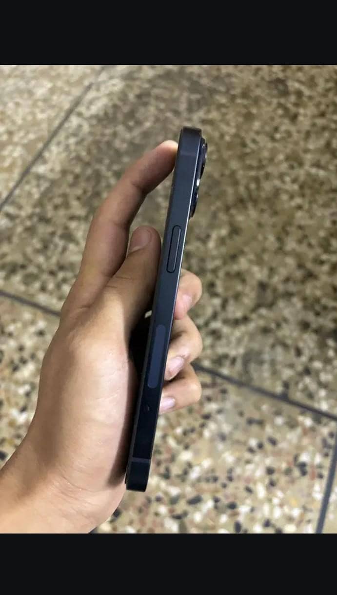 Apple iPhone 14 2